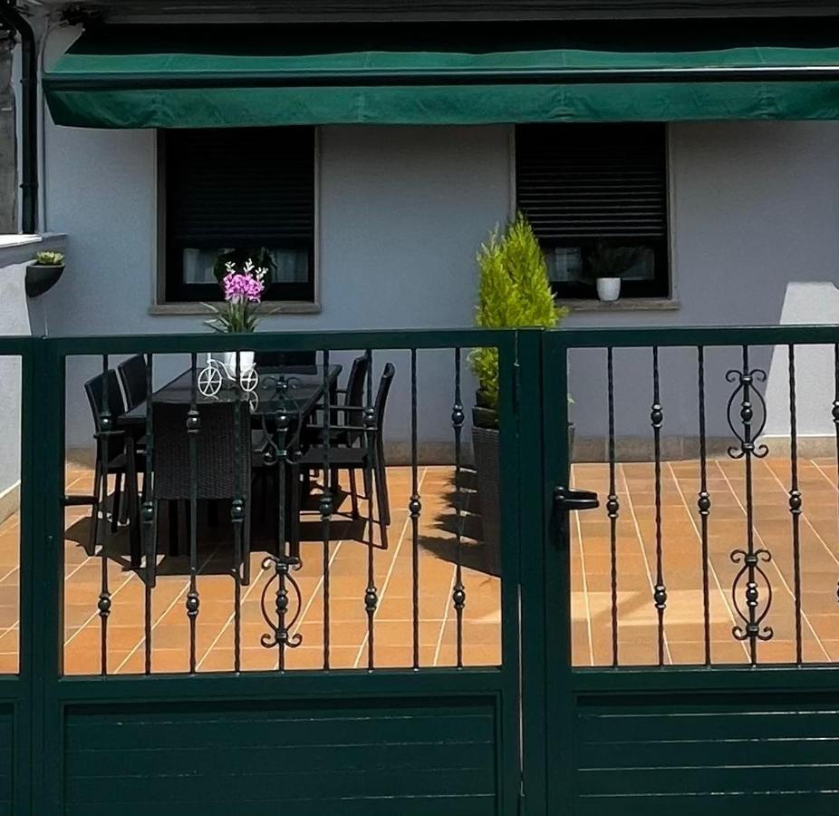 Apartamentos A Illa Redondela Esterno foto